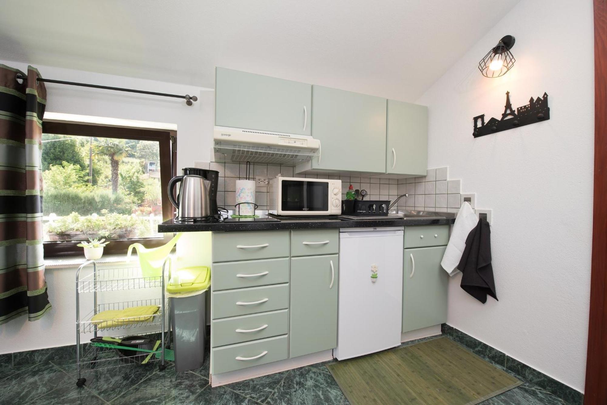 Apartments Villa Zara Lovran Exterior photo