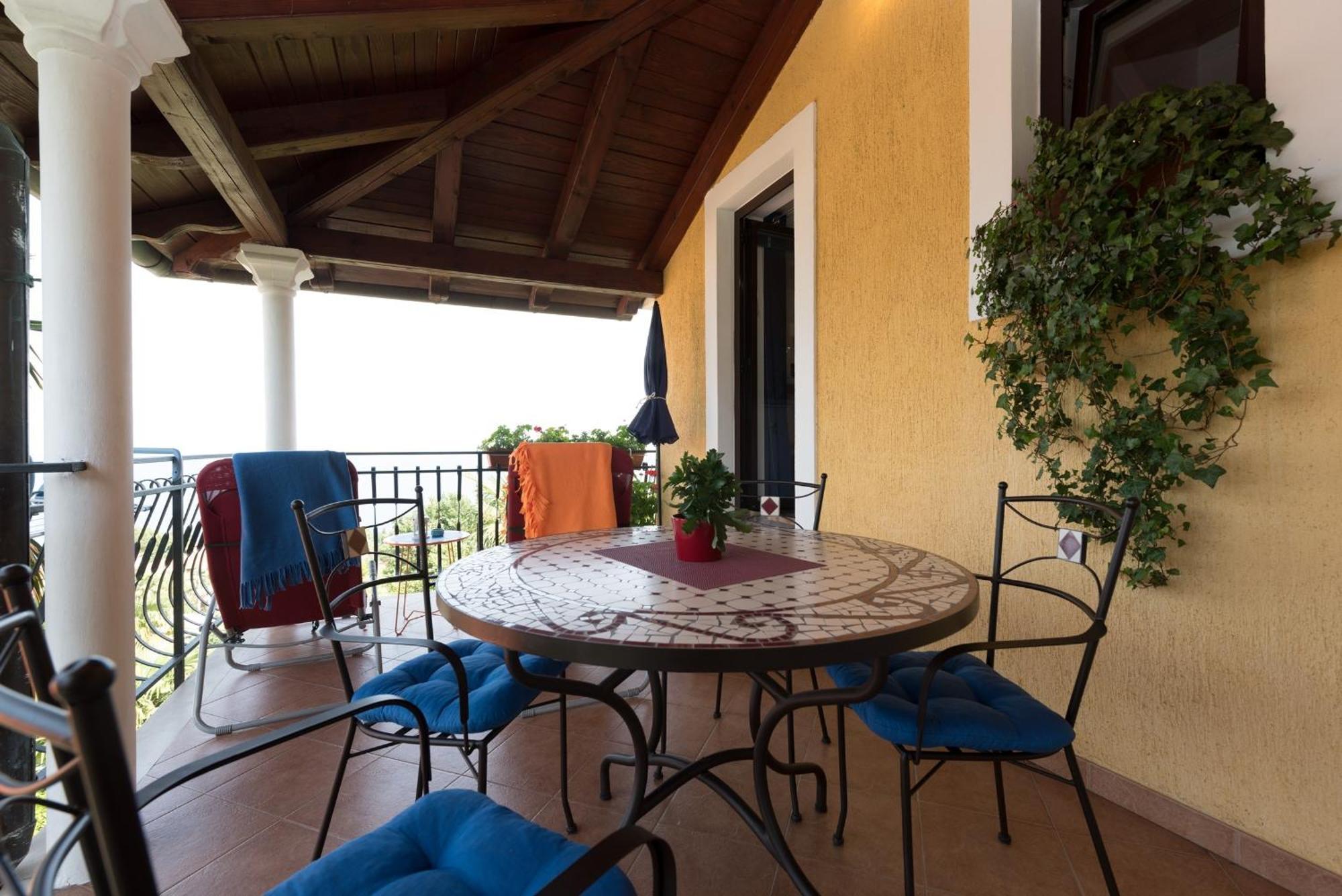 Apartments Villa Zara Lovran Exterior photo